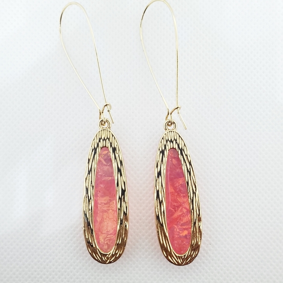 Earings - Picture 2 of 2